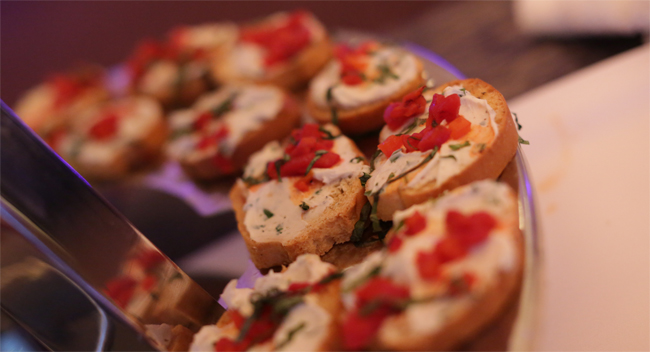Roasted Red Pepper and Goat Cheese Bruschetta